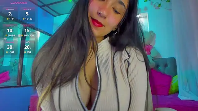 Snapshot of juliieta_love chatting on 12-23-24, 09:18 juliieta love online show from 12-23-24, 09:18