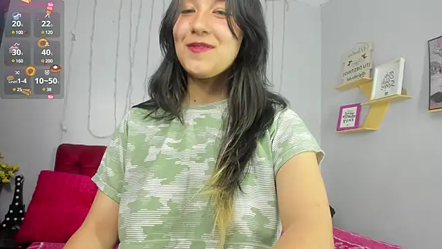 Snapshot of juliieta_love chatting on 01-23-25, 12:46 juliieta love online show from 01-23-25, 12:46
