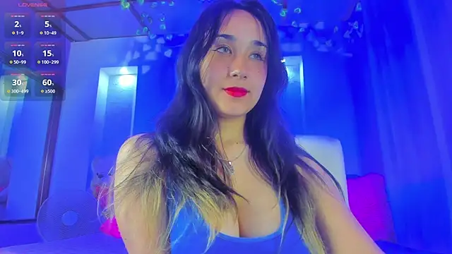 Snapshot of juliieta_love chatting on 02-18-25, 07:52 juliieta love online show from 02-18-25, 07:52