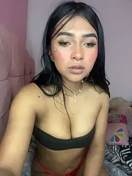 Snapshot of Miaa_coopeer chatting on 02-07-25, 10:50 Miaa coopeer online show from 02-07-25, 10:50