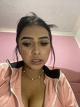 Snapshot of Miaa_coopeer chatting on 03-06-25, 04:49 Miaa coopeer online show from 03-06-25, 04:49