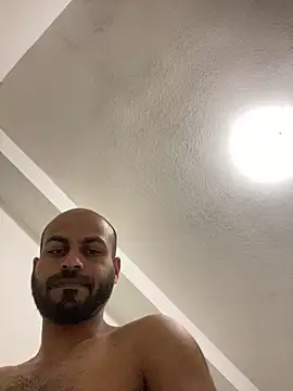 islandvybee55 online show from 12-17-24, 08:23