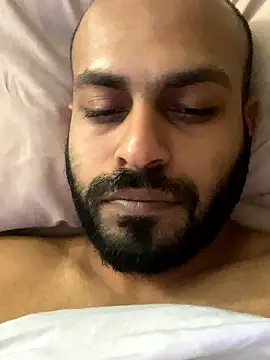 islandvybee55 online show from 04-18-26, 08:53