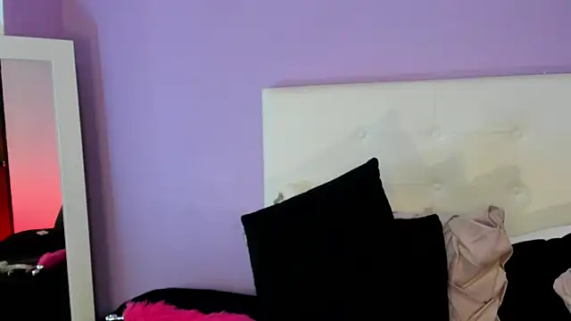 Charlotte11-11 online show from 09-13-25, 03:23