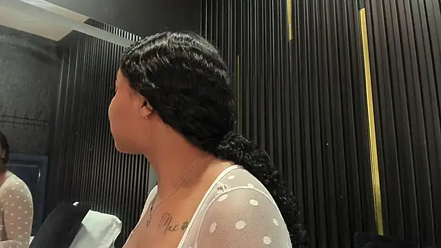 Snapshot of Sofi_Fox_ chatting on 11-27-25, 07:27 Sofi Fox online show from 11-27-25, 07:27