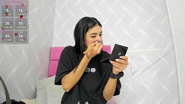 Snapshot of natalia_aguirre1 chatting on 01-16-25, 12:31 natalia aguirre1 online show from 01-16-25, 12:31