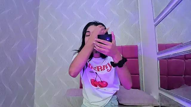 Snapshot of natalia_aguirre1 chatting on 01-22-25, 12:27 natalia aguirre1 online show from 01-22-25, 12:27