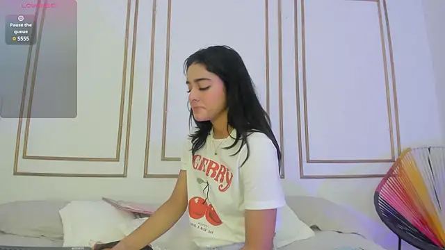 Snapshot of natalia_aguirre1 chatting on 02-14-25, 12:47 natalia aguirre1 online show from 02-14-25, 12:47