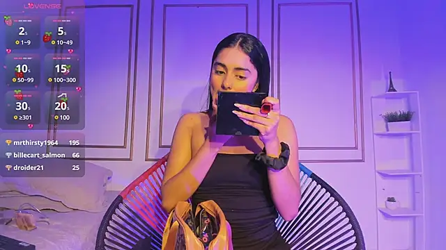 Snapshot of natalia_aguirre1 chatting on 03-09-25, 03:27 natalia aguirre1 online show from 03-09-25, 03:27