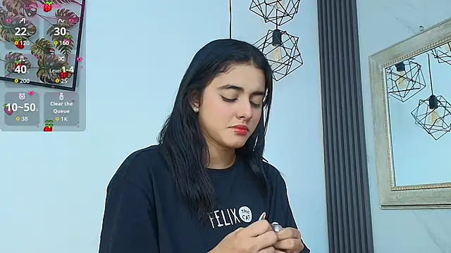 Snapshot of natalia_aguirre1 chatting on 09-12-25, 12:27 natalia aguirre1 online show from 09-12-25, 12:27