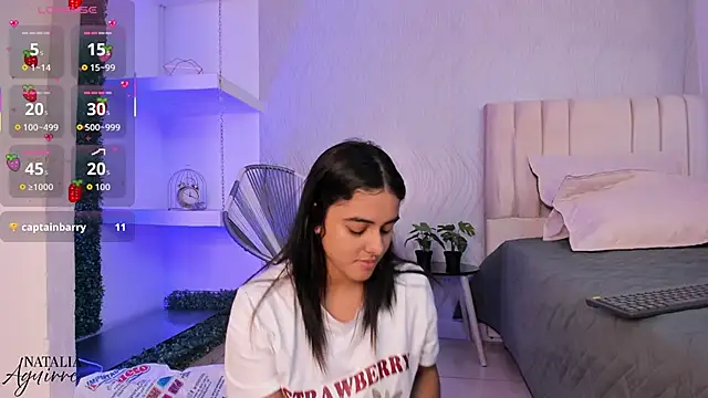 Snapshot of natalia_aguirre1 chatting on 10-17-25, 12:30 natalia aguirre1 online show from 10-17-25, 12:30