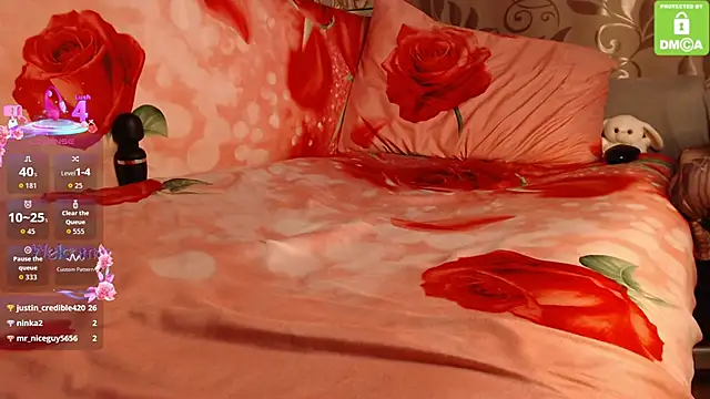 Snapshot of _M_i_a___ chatting on 05-23-26, 02:21 M i a online show from 05-23-26, 02:21