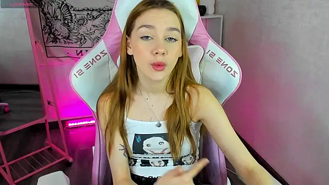 Snapshot of Lesi_Moonie01 chatting on 03-22-25, 08:29 Lesi Moonie01 online show from 03-22-25, 08:29