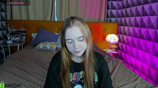 Snapshot of Lesi_Moonie01 chatting on 09-18-25, 08:05 Lesi Moonie01 online show from 09-18-25, 08:05