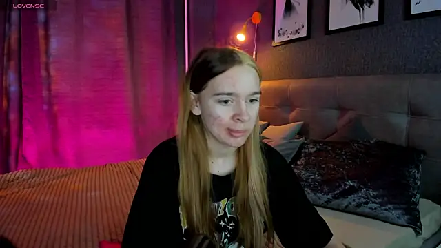 Snapshot of Lesi_Moonie01 chatting on 09-21-25, 07:43 Lesi Moonie01 online show from 09-21-25, 07:43