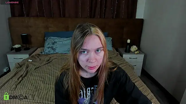 Snapshot of Lesi_Moonie01 chatting on 10-08-25, 05:49 Lesi Moonie01 online show from 10-08-25, 05:49