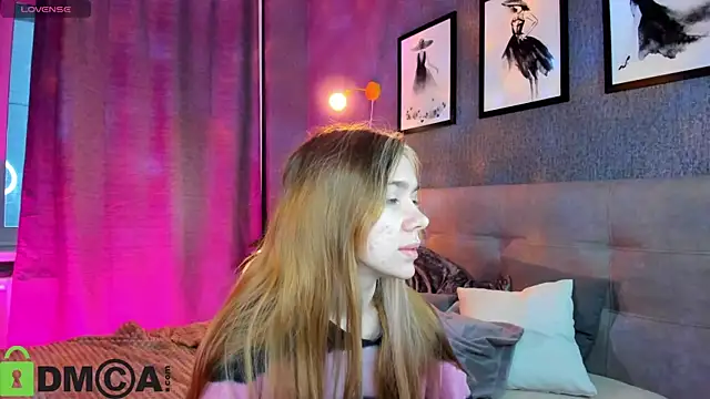 Snapshot of Lesi_Moonie01 chatting on 10-12-25, 01:04 Lesi Moonie01 online show from 10-12-25, 01:04