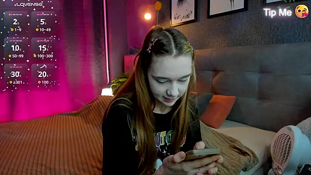 Snapshot of Lesi_Moonie01 chatting on 11-28-25, 09:23 Lesi Moonie01 online show from 11-28-25, 09:23