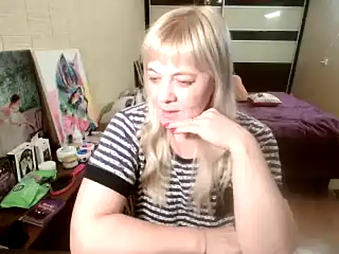 Lia Laguna77 online show from 11-20-25, 08:19