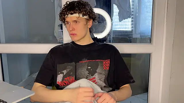 Snapshot of alyx_garden chatting on 03-10-26, 10:20 alyx garden online show from 03-10-26, 10:20