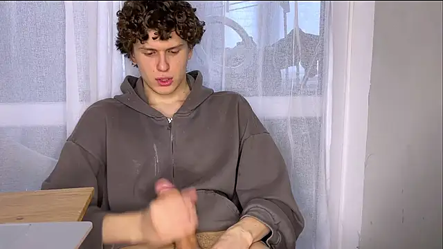 Snapshot of alyx_garden chatting on 03-15-26, 12:22 alyx garden online show from 03-15-26, 12:22