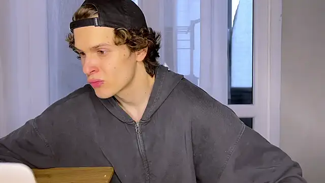 alyx garden online show from 04-07-26, 02:28