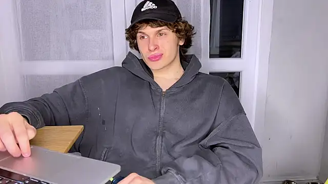 alyx garden online show from 04-27-26, 06:39