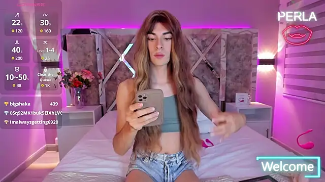 Snapshot of MaxiRogers chatting on 02-14-25, 01:45 MaxiRogers online show from 02-14-25, 01:45