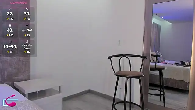 Snapshot of MaxiRogers chatting on 03-01-25, 11:06 MaxiRogers online show from 03-01-25, 11:06