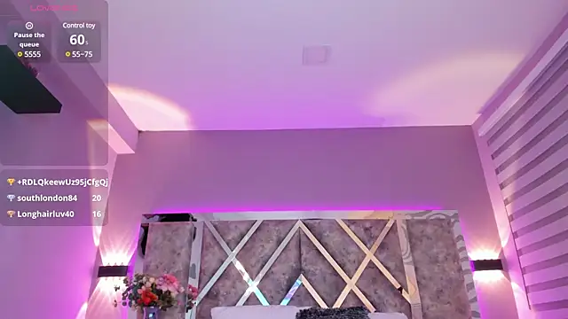 Snapshot of MaxiRogers chatting on 03-17-25, 10:38 MaxiRogers online show from 03-17-25, 10:38