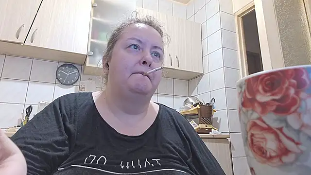 Snapshot of melissaBlessing chatting on 02-15-25, 06:12 melissaBlessing online show from 02-15-25, 06:12