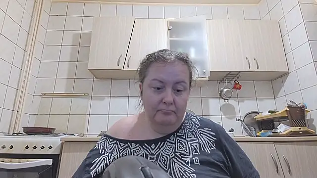 Snapshot of melissaBlessing chatting on 02-18-25, 06:59 melissaBlessing online show from 02-18-25, 06:59