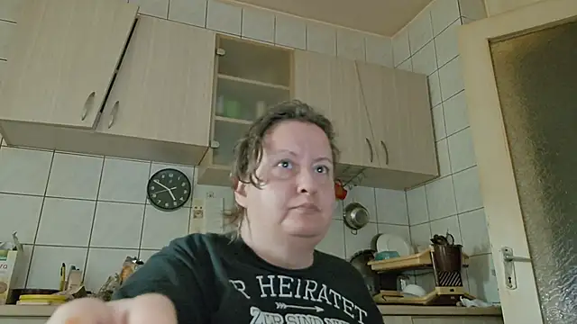 Snapshot of melissaBlessing chatting on 09-25-25, 01:59 melissaBlessing online show from 09-25-25, 01:59