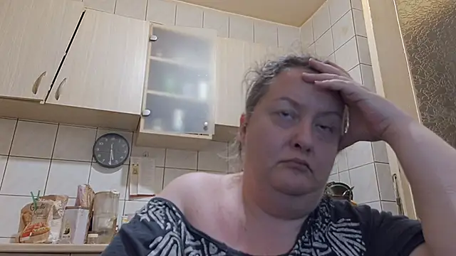 Snapshot of melissaBlessing chatting on 04-28-26, 02:27 melissaBlessing online show from 04-28-26, 02:27