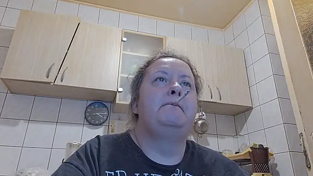 Snapshot of melissaBlessing chatting on 06-12-26, 01:15 melissaBlessing online show from 06-12-26, 01:15