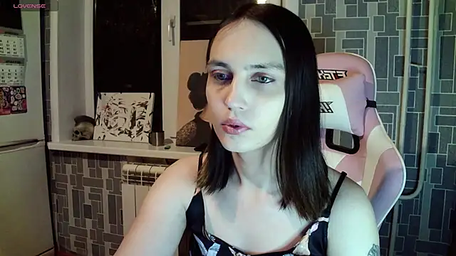 Snapshot of BlackHe4rts_ chatting on 12-14-24, 03:58 BlackHe4rts  online show from 12-14-24, 03:58