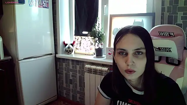 Snapshot of BlackHe4rts_ chatting on 01-13-25, 06:16 BlackHe4rts  online show from 01-13-25, 06:16