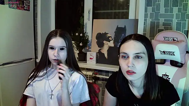 Snapshot of BlackHe4rts_ chatting on 01-17-25, 09:39 BlackHe4rts  online show from 01-17-25, 09:39