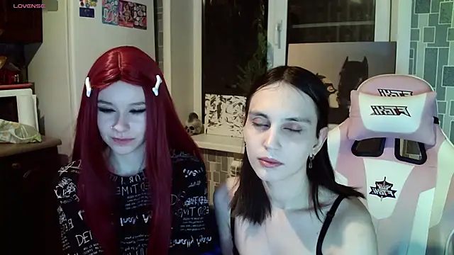 Snapshot of BlackHe4rts_ chatting on 03-05-25, 09:04 BlackHe4rts  online show from 03-05-25, 09:04