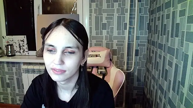 Snapshot of BlackHe4rts_ chatting on 10-03-25, 02:47 BlackHe4rts  online show from 10-03-25, 02:47