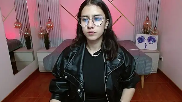 Lita Rogers online show from 04-06-26, 01:01