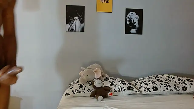 Snapshot of Kimandyuk chatting on 12-10-24, 10:37 Kimandyuk online show from 12-10-24, 10:37