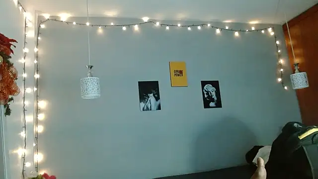 Snapshot of Kimandyuk chatting on 12-11-24, 07:03 Kimandyuk online show from 12-11-24, 07:03