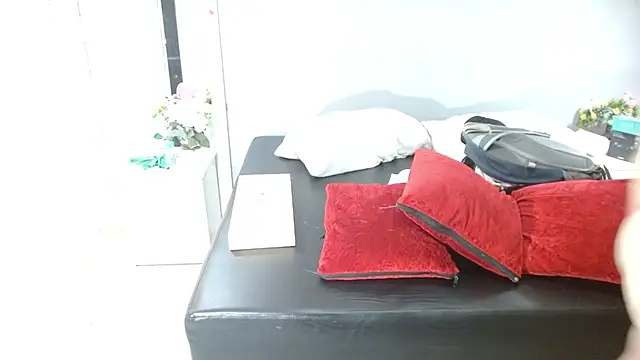 Snapshot of Kimandyuk chatting on 03-17-25, 07:15 Kimandyuk online show from 03-17-25, 07:15