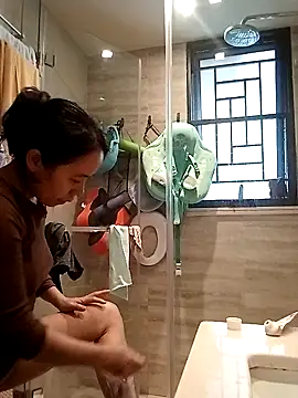 Snapshot of doggiepossession chatting on 02-20-25, 06:39 doggiepossession online show from 02-20-25, 06:39