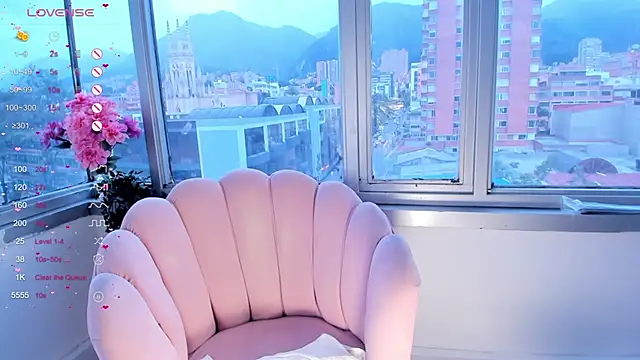 Snapshot of Megan_Lim chatting on 12-23-24, 04:39 Megan Lim online show from 12-23-24, 04:39