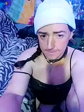 Boo-boo kittyfux online show from 01-15-25, 01:09