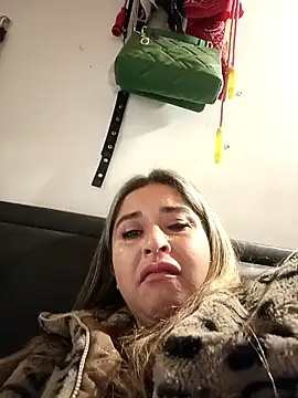 Snapshot of yajahil chatting on 01-19-25, 11:01 yajahil online show from 01-19-25, 11:01