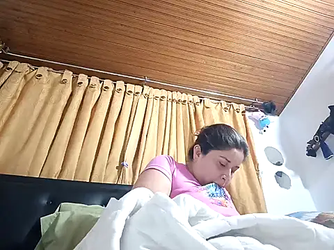 Snapshot of yajahil chatting on 10-12-25, 06:01 yajahil online show from 10-12-25, 06:01