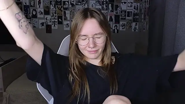 littlevildevil online show from 05-12-26, 08:22